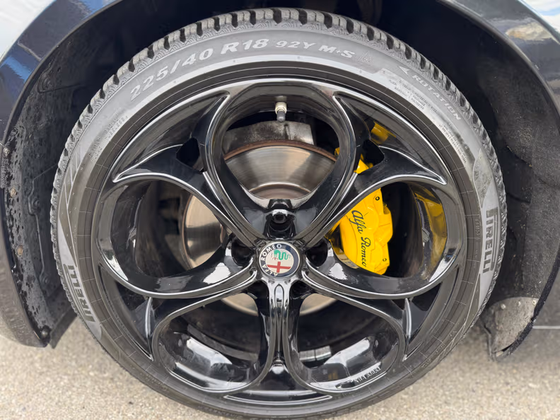 Alfa Romeo Giulia - 9