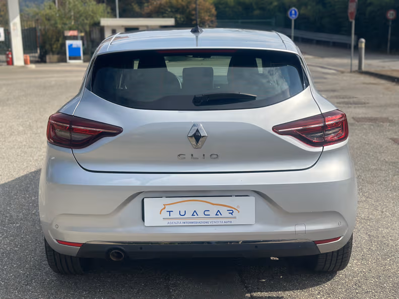 Renault Clio - 6