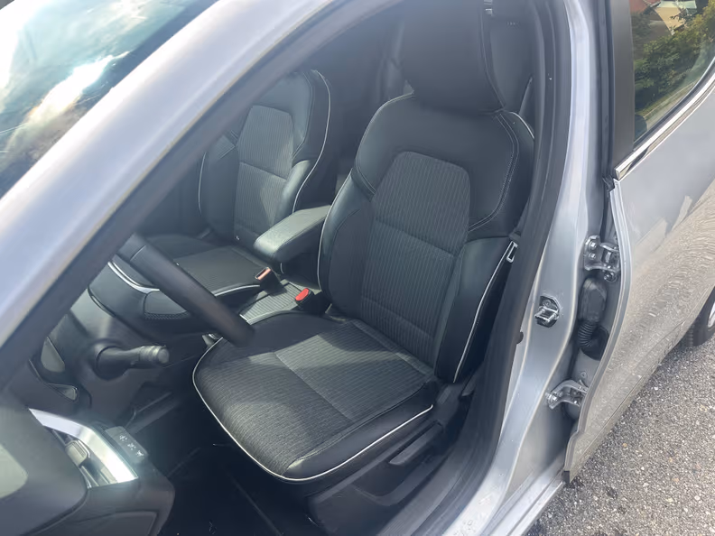 Renault Clio - 32