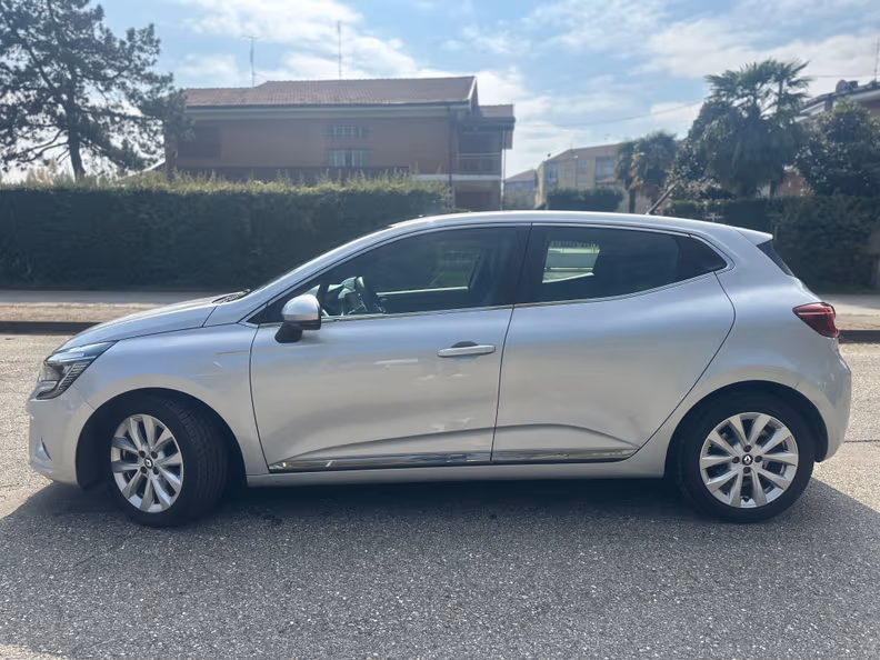 Renault Clio - 8