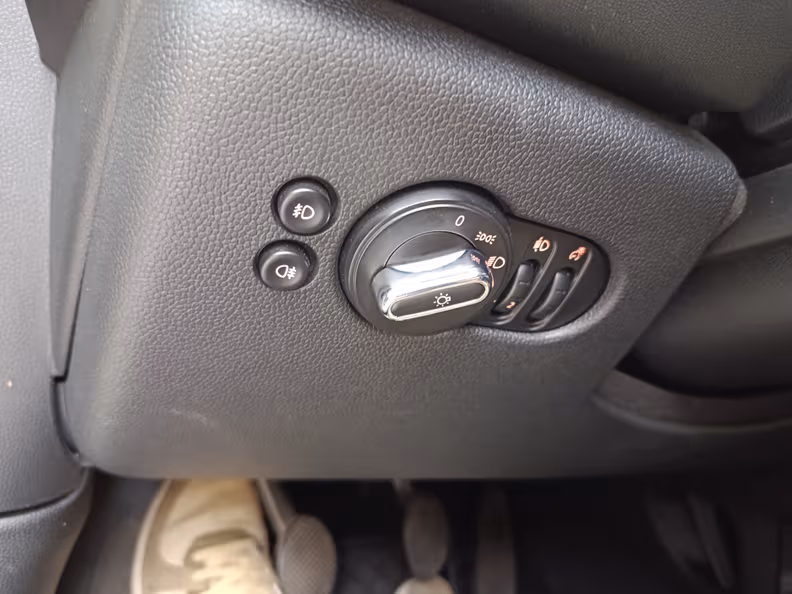 Mini 3-door / 5-door Hatch - 16