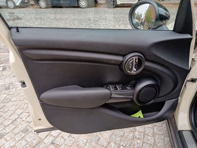 Mini 3-door / 5-door Hatch - 32