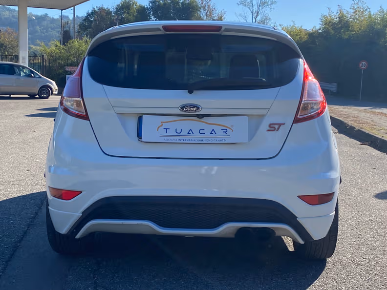 Ford Fiesta - 5
