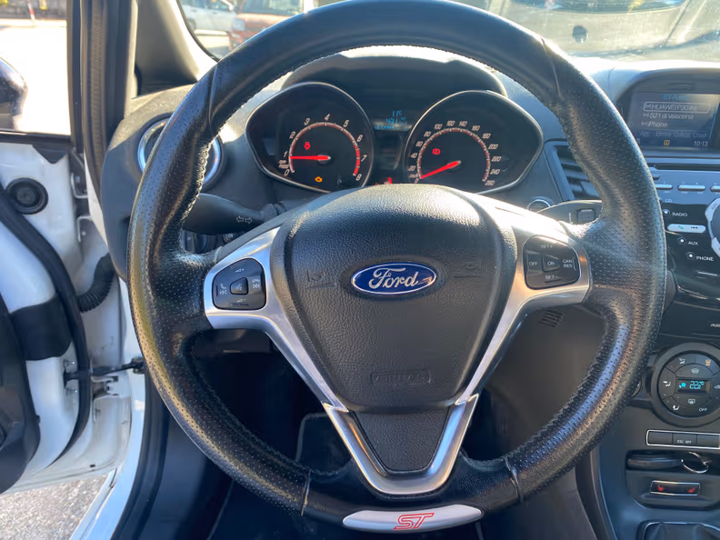 Ford Fiesta - 12