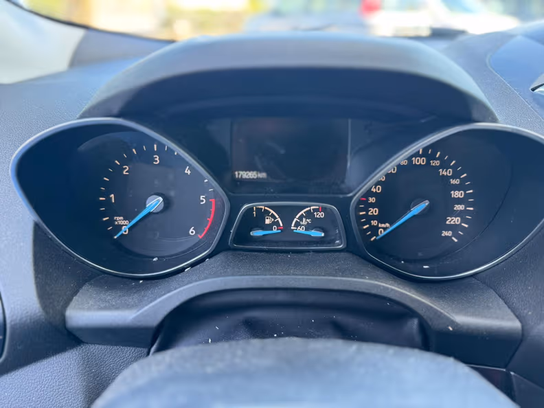 Ford Kuga - 17