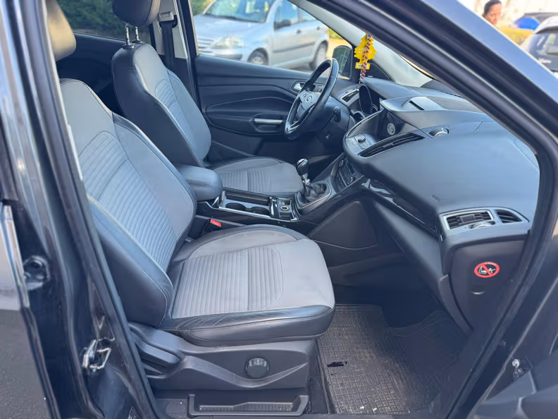Ford Kuga - 20