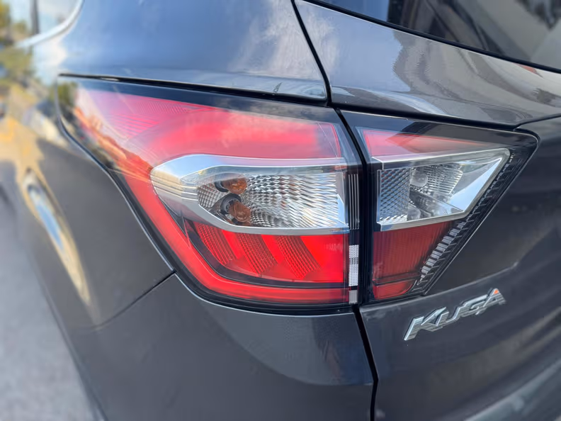 Ford Kuga - 11