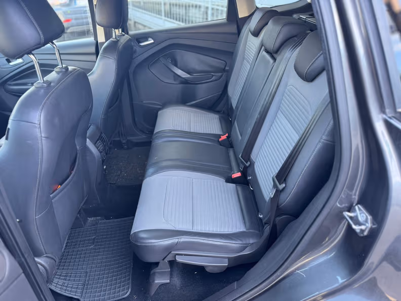 Ford Kuga - 24