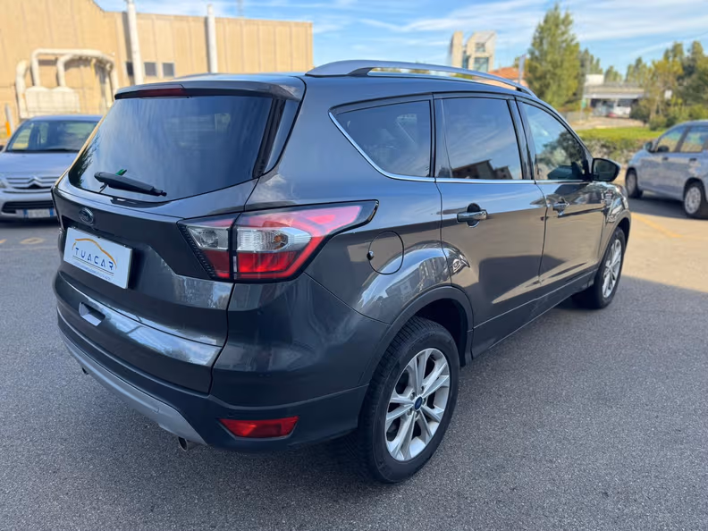 Ford Kuga - 4