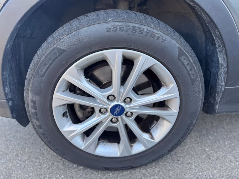Ford Kuga - 8