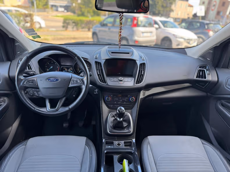 Ford Kuga - 22