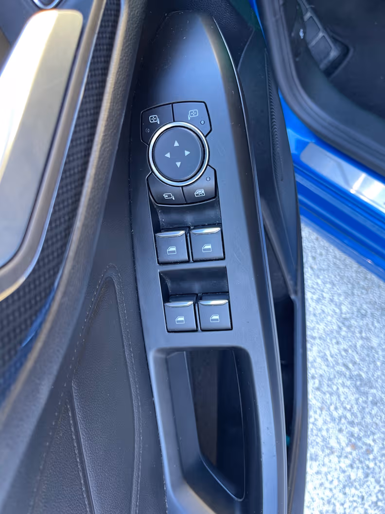 Ford Focus - 33