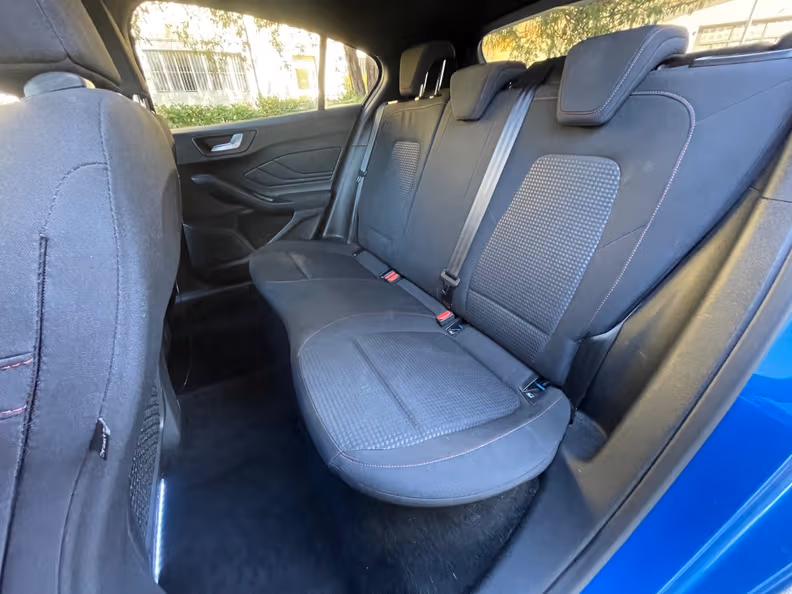 Ford Focus - 28