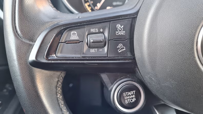 Alfa Romeo Stelvio - 24