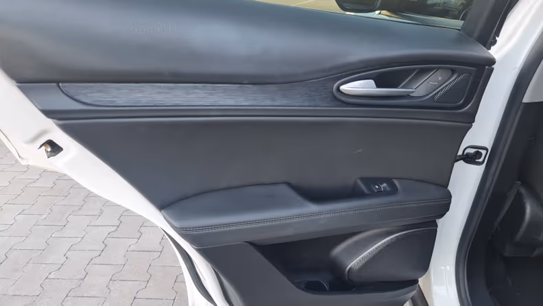 Alfa Romeo Stelvio - 18