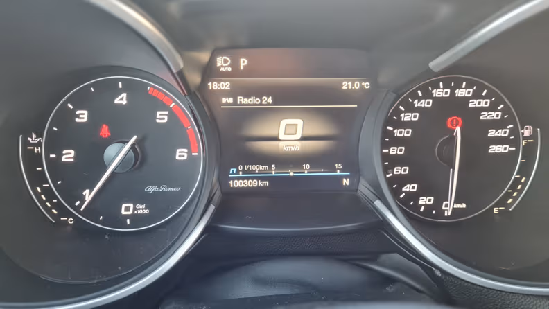 Alfa Romeo Stelvio - 27