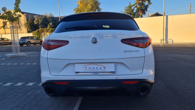 Alfa Romeo Stelvio - 6
