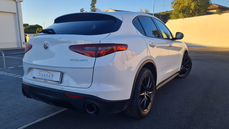 Alfa Romeo Stelvio - 5