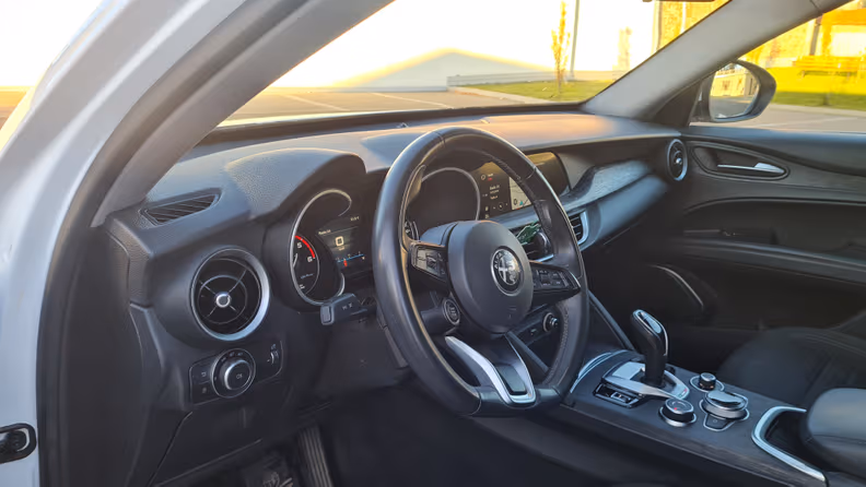 Alfa Romeo Stelvio - 15