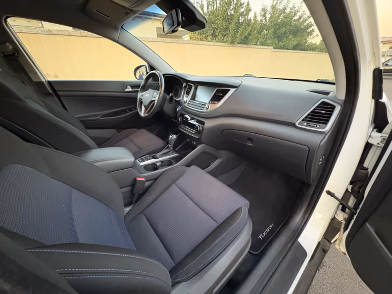 Hyundai Tucson - 30