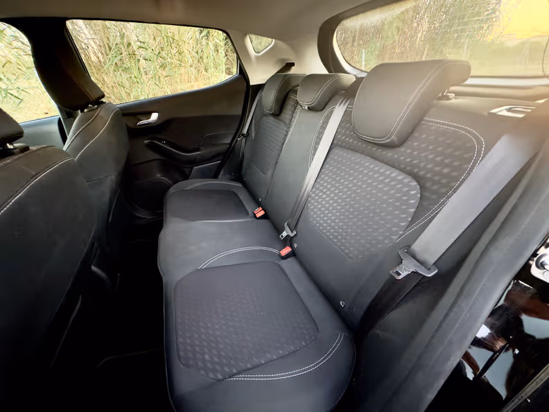 Ford Fiesta - 25