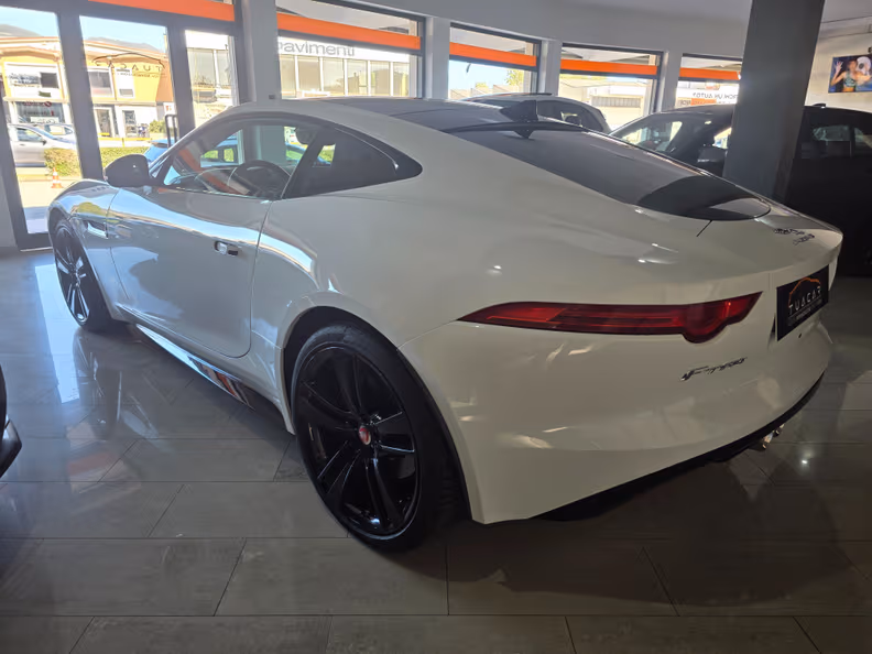 Jaguar F-Type - 3