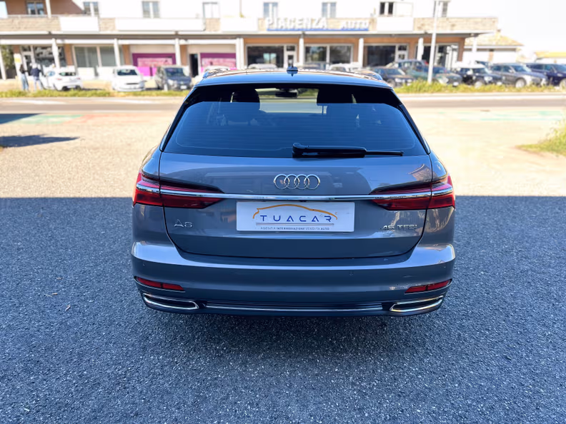 Audi A6 - 4