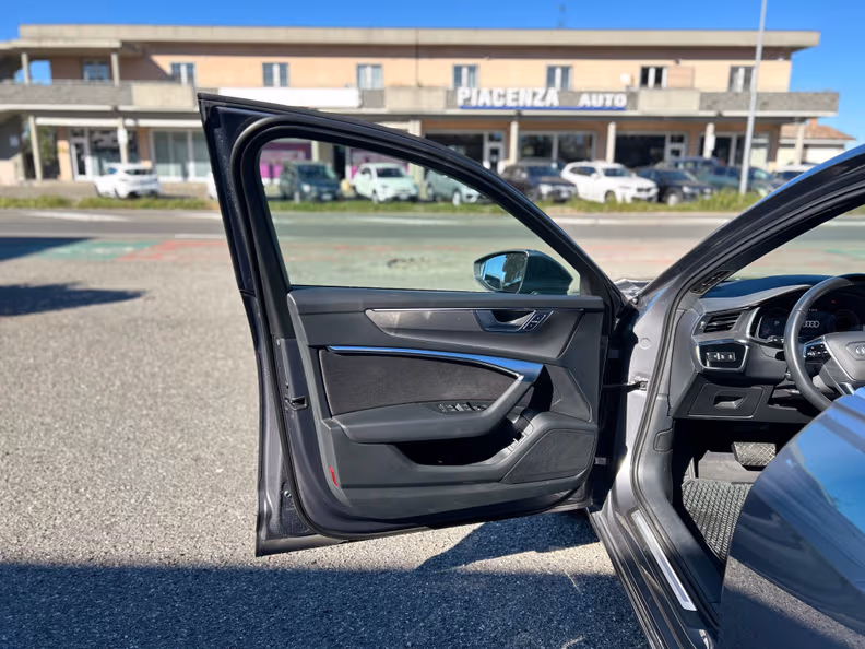 Audi A6 - 12