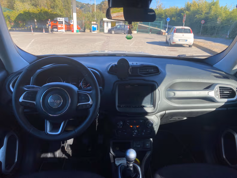 Jeep Renegade - 12