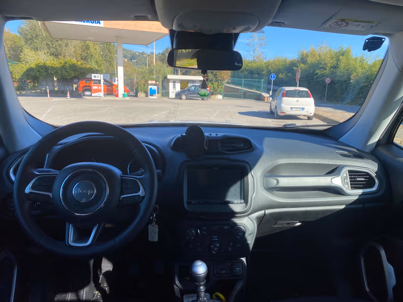 Jeep Renegade - 30
