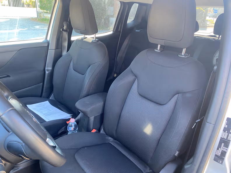 Jeep Renegade - 10