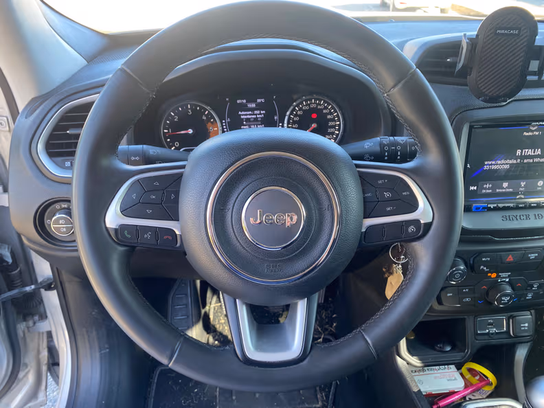 Jeep Renegade - 15