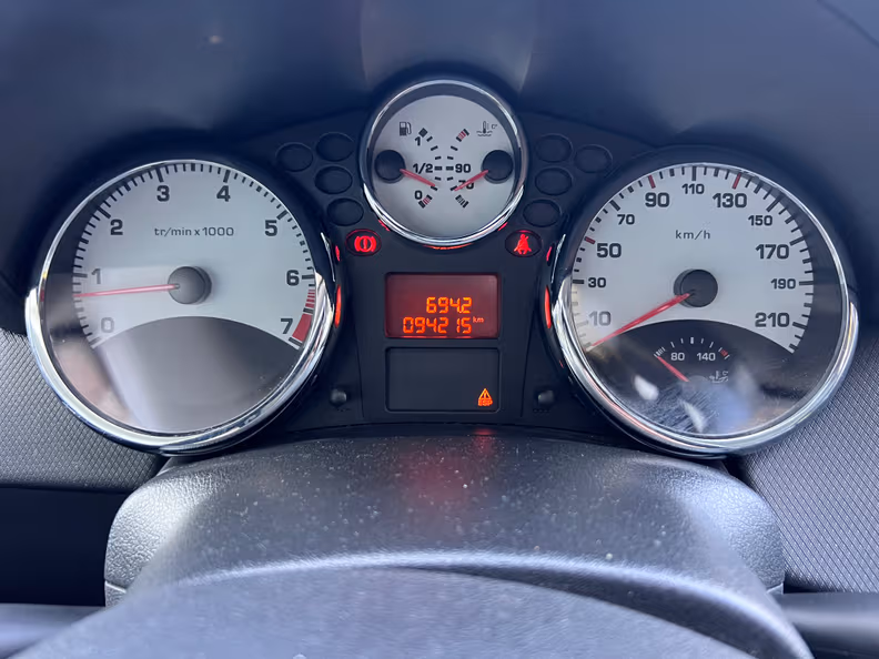 Peugeot 207 - 17