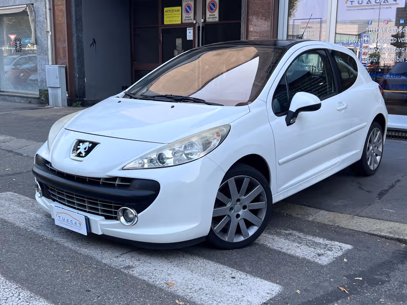 Peugeot 207 - 1