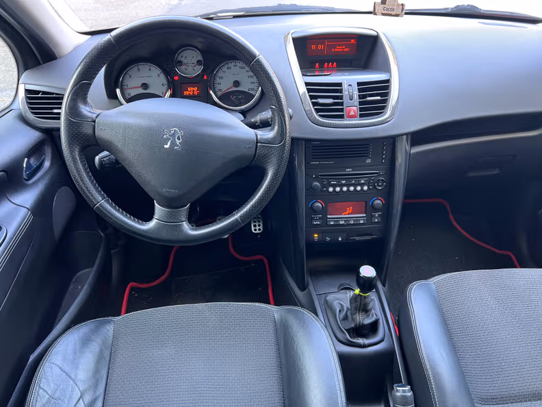 Peugeot 207 - 9