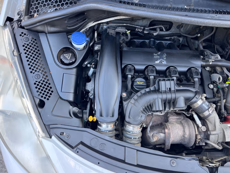 Peugeot 207 - 30
