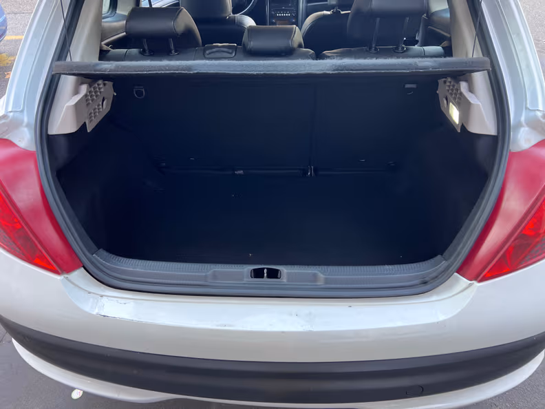 Peugeot 207 - 23