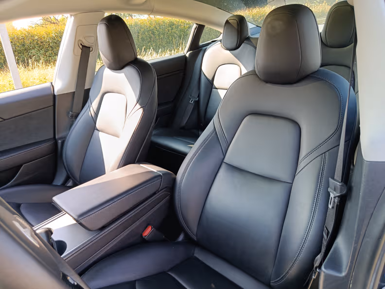 Tesla Model 3 - 6