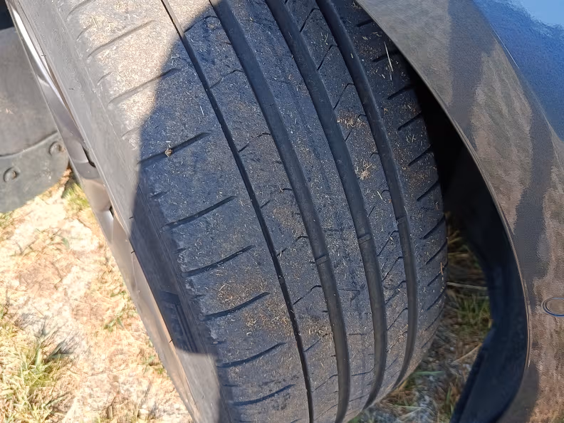 Tesla Model 3 - 40