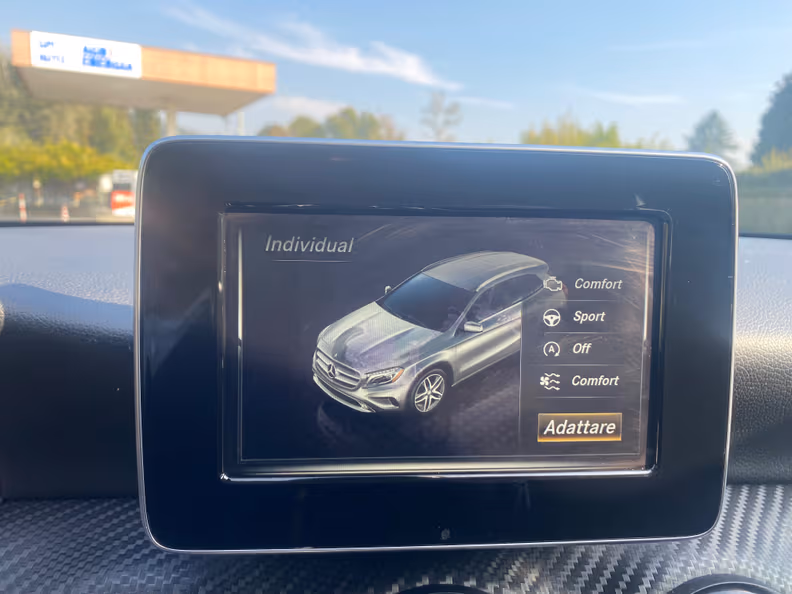 Mercedes-Benz GLA-Class - 33