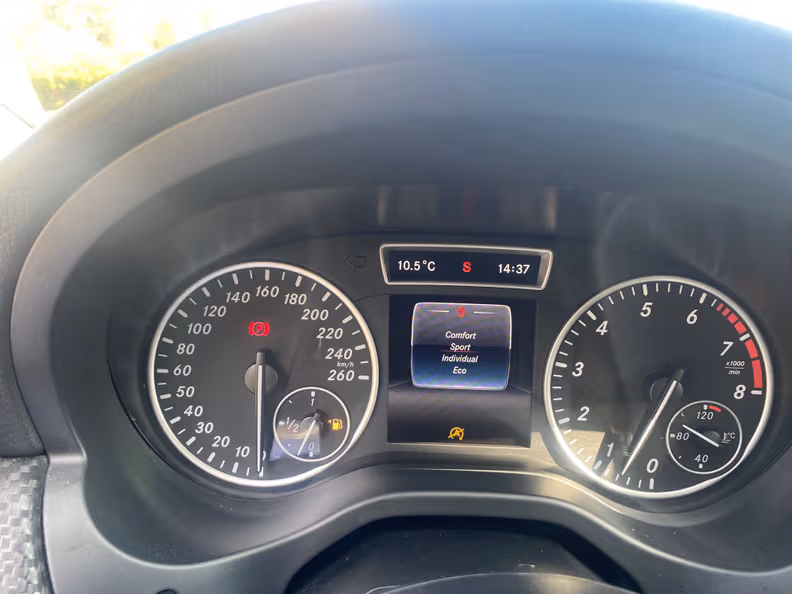 Mercedes-Benz GLA-Class - 37