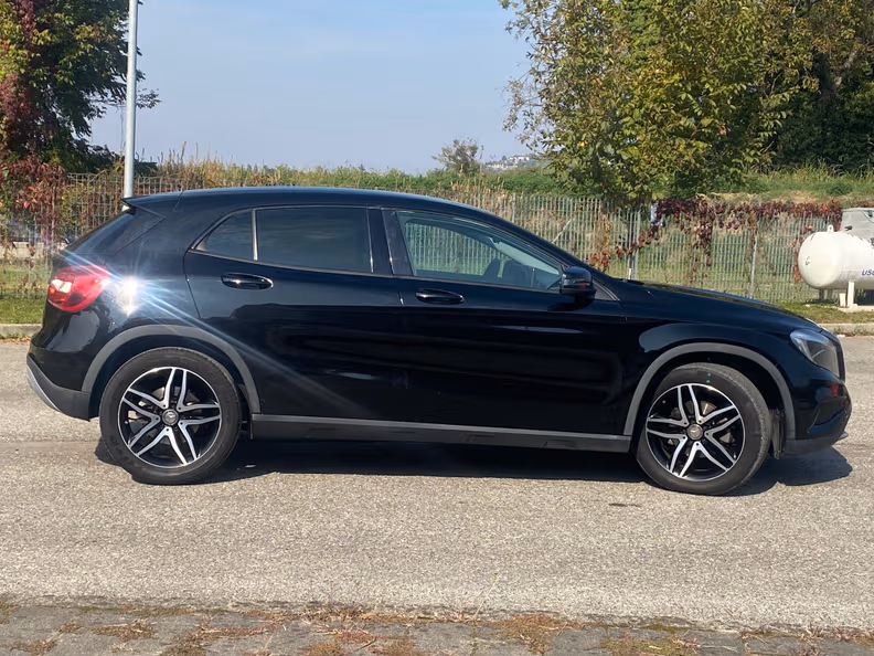 Mercedes-Benz GLA-Class - 4