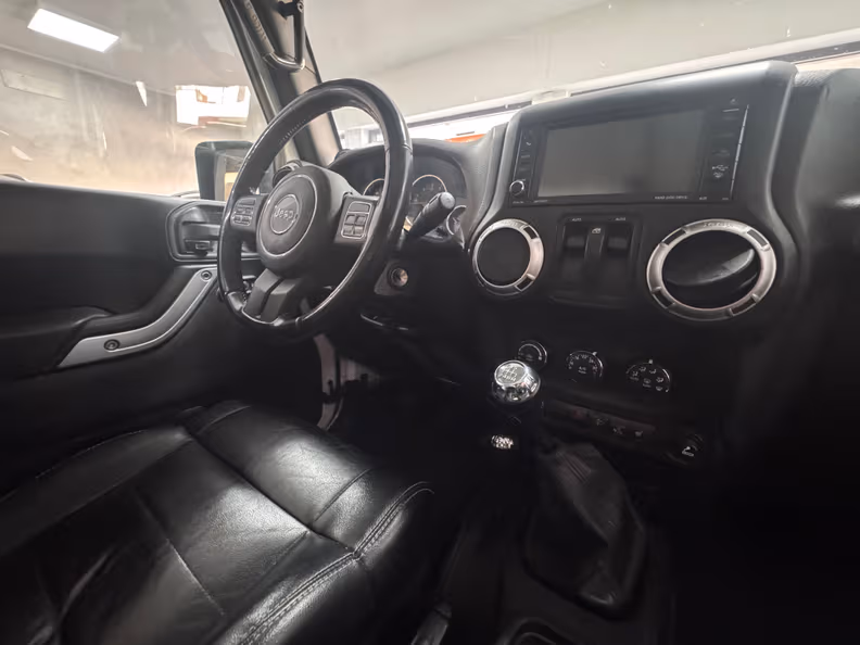 Jeep Wrangler - 9
