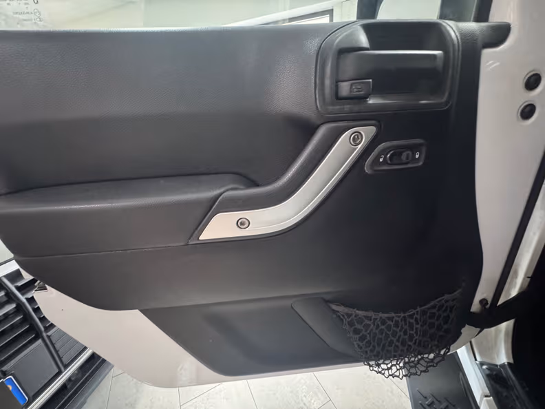 Jeep Wrangler - 14