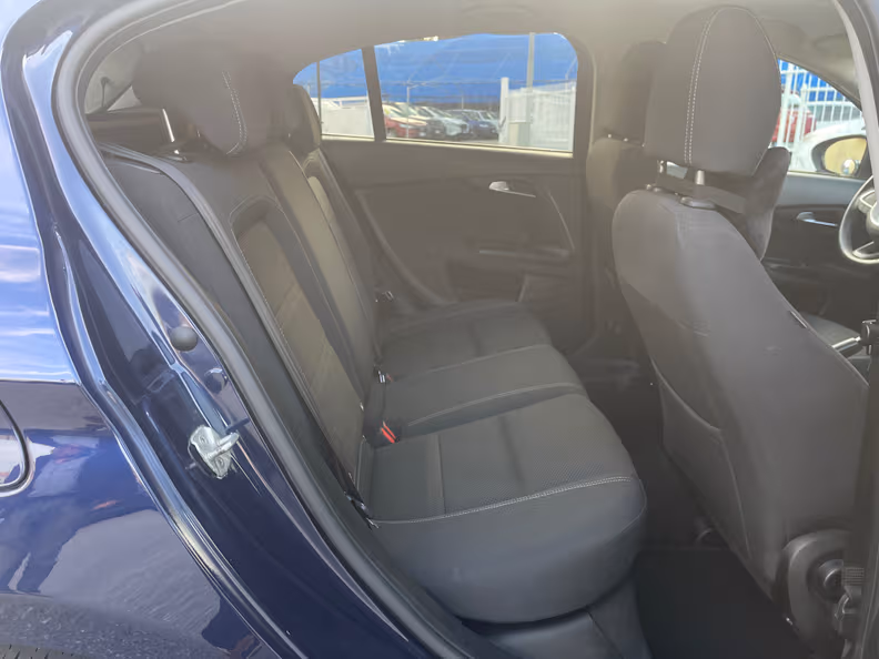 Fiat Tipo - 12