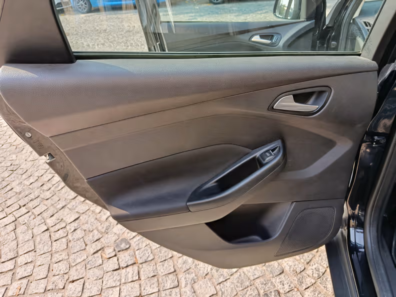 Ford Focus - 42