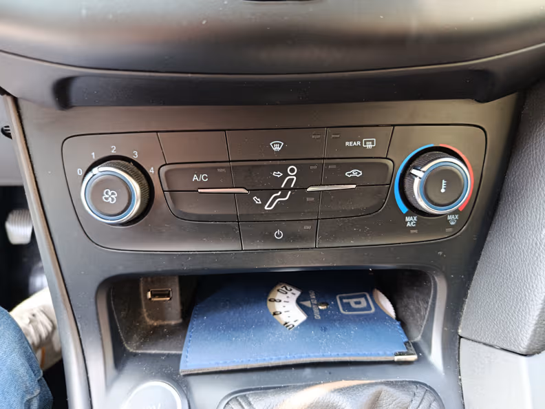 Ford Focus - 22