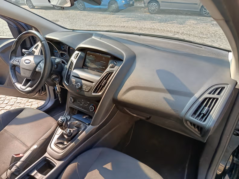 Ford Focus - 28