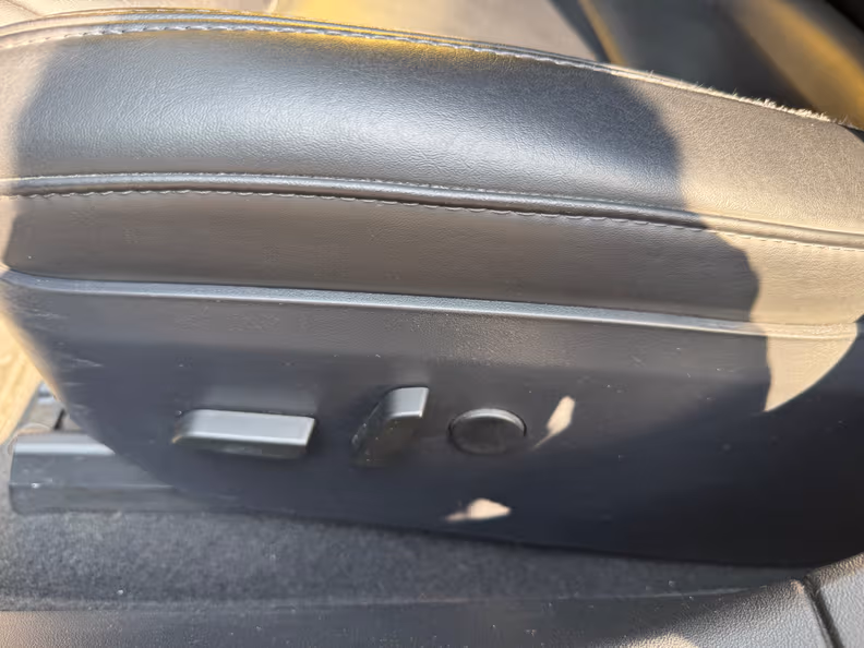 Tesla Model S - 26