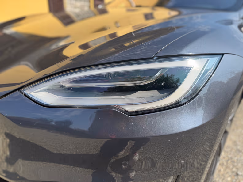 Tesla Model S - 9